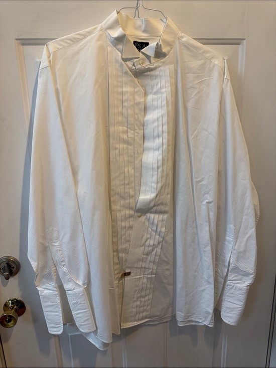 Jos. A. Bank Other - Jos A. Banks Classic White Pleated Front Men's Dress Shirt